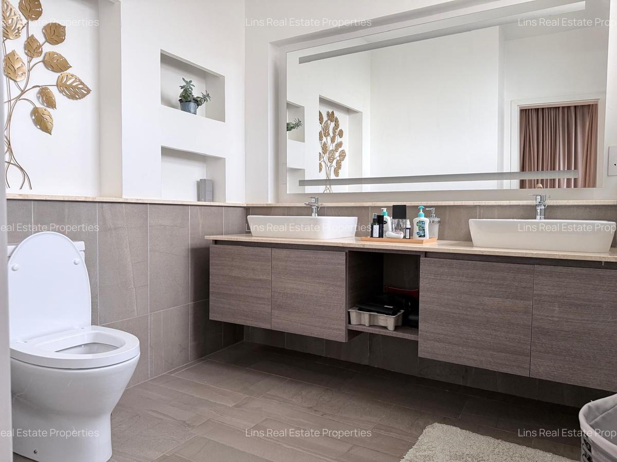 Serviced 4 Bed Apartment with En Suite in Riverside - 12