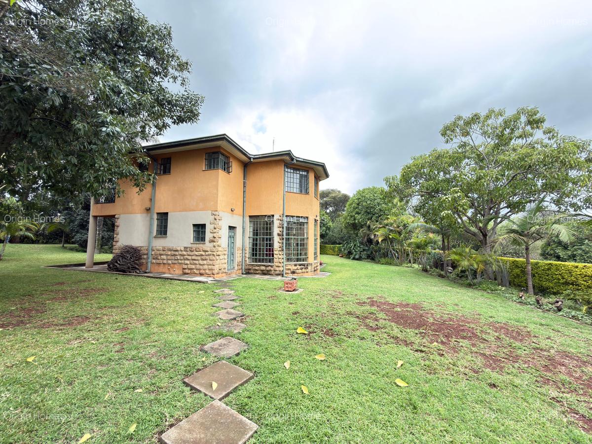 5 Bed House with En Suite at Miotoni - 1