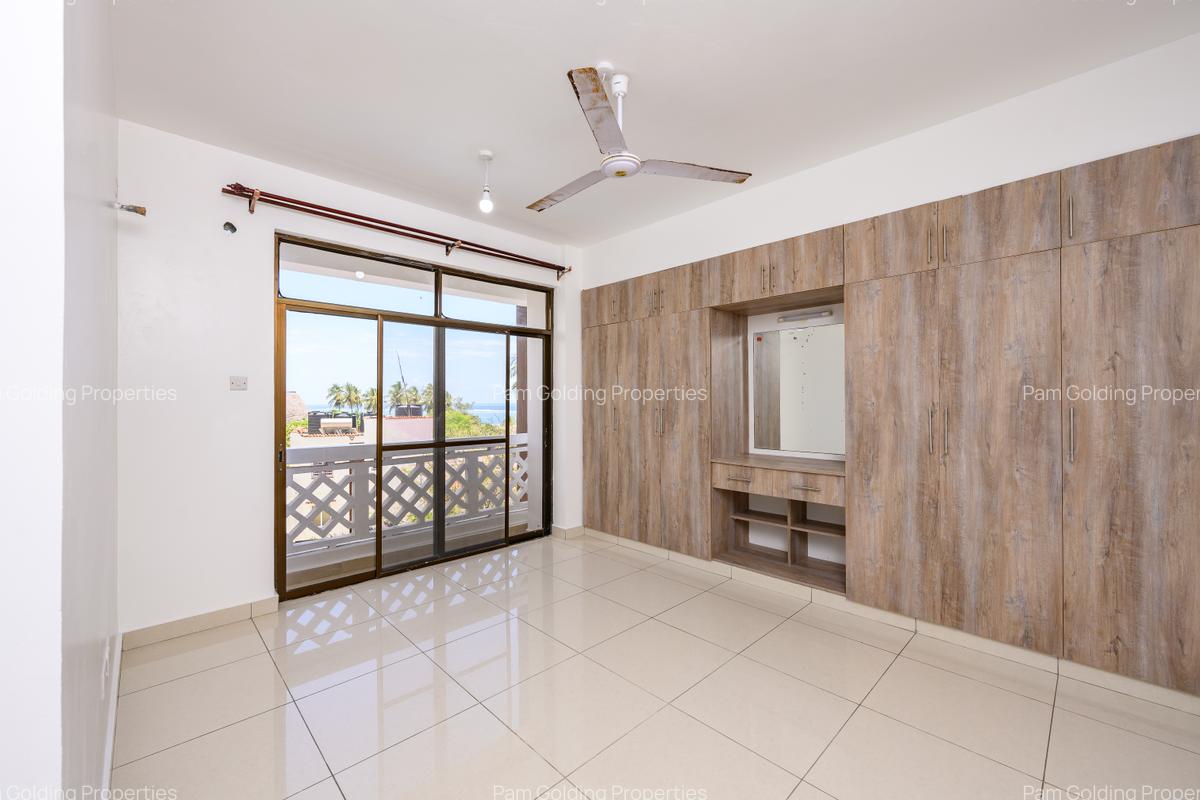Serviced 3 Bed Apartment with En Suite at Mt Kenya Road - 10