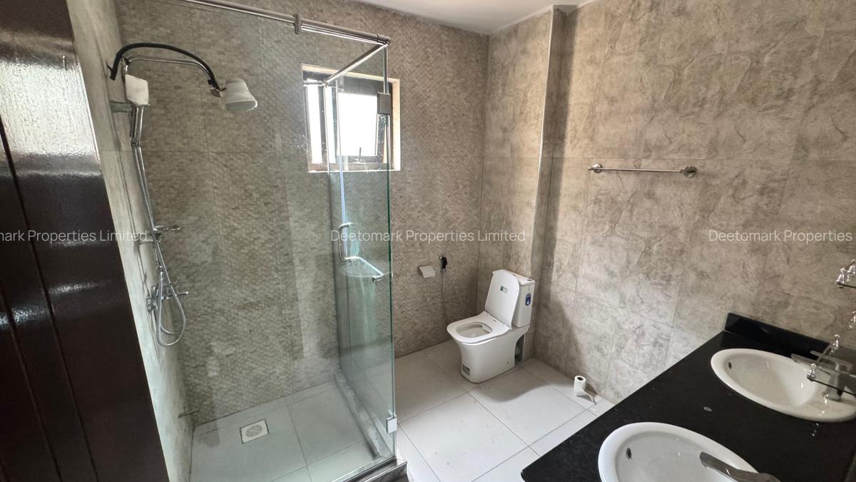 3 Bed Apartment with En Suite at Mbagathi Way - 12