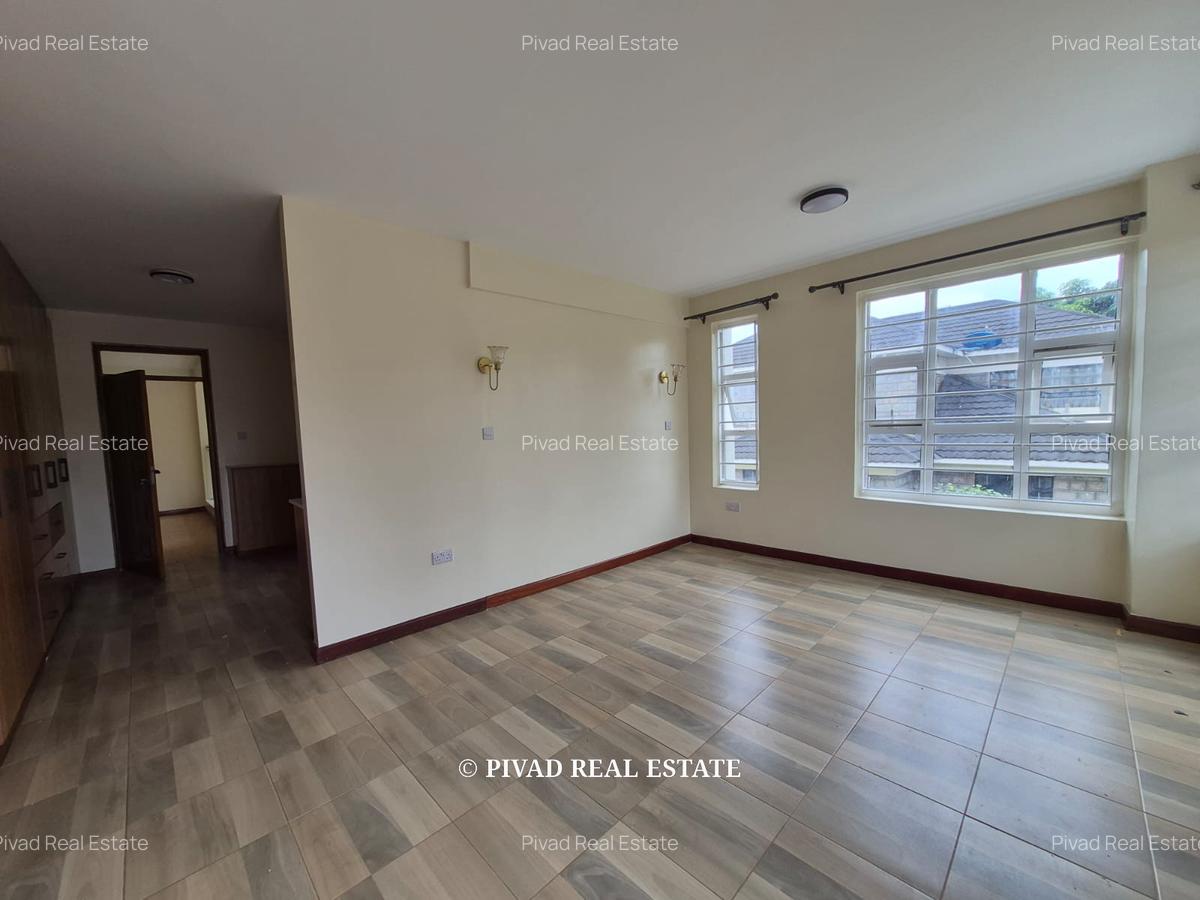 5 Bed Townhouse with Garden in Thome - 10