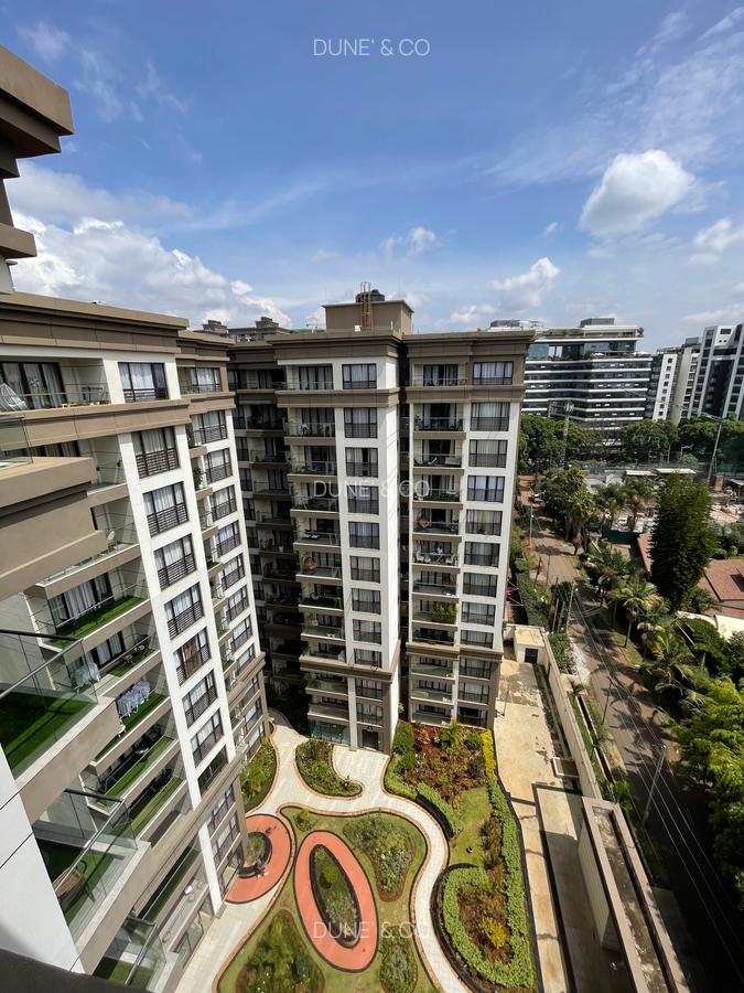 3 Bed Apartment with En Suite in Riverside - 2