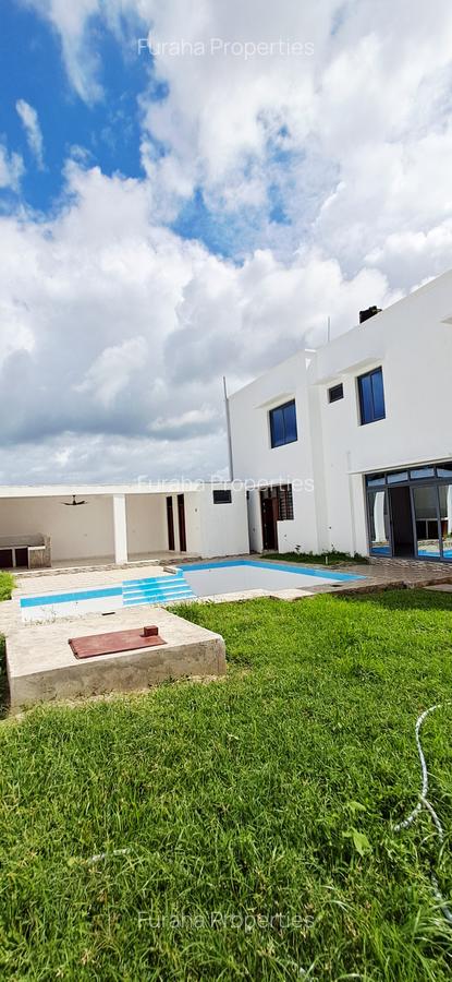 3 Bed Townhouse with En Suite at Malindi - 1
