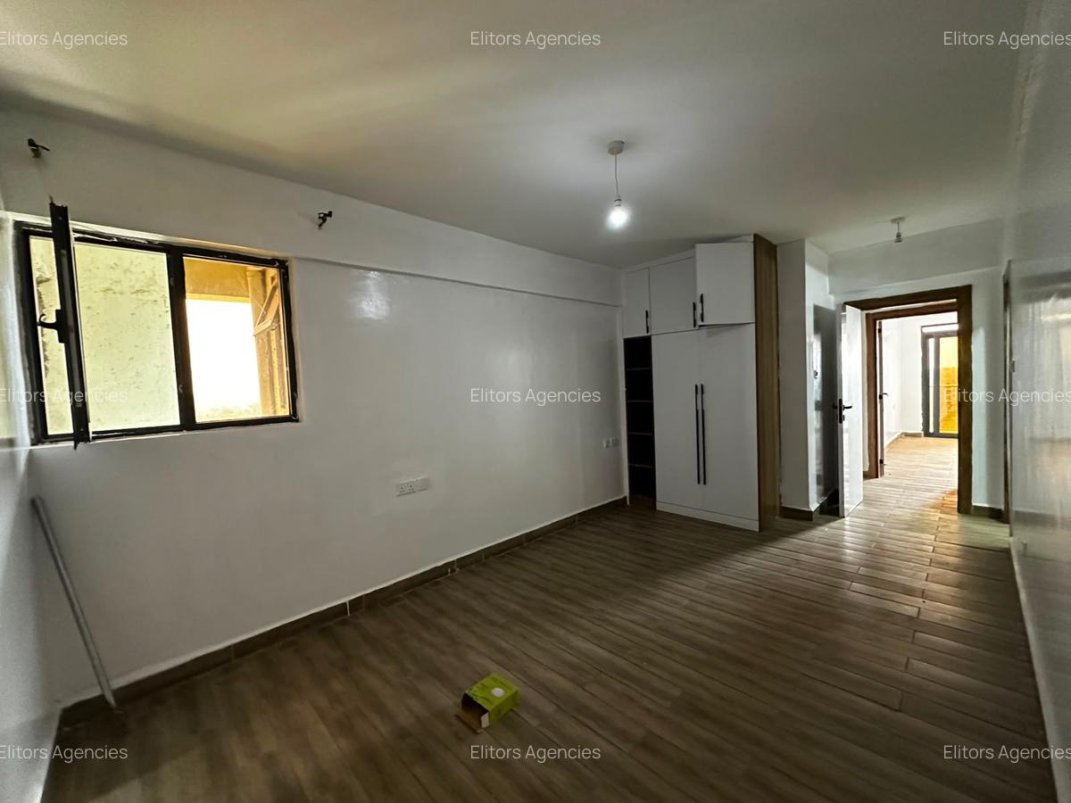 3 Bed Apartment with En Suite at 6Th Parklands Avenue - 13