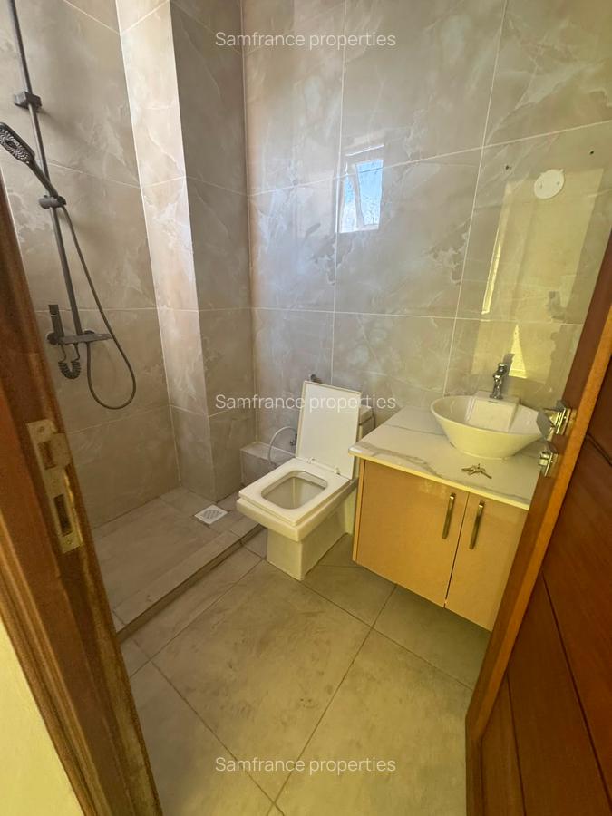 Serviced 2 Bed Apartment with En Suite at Greenwood - 3