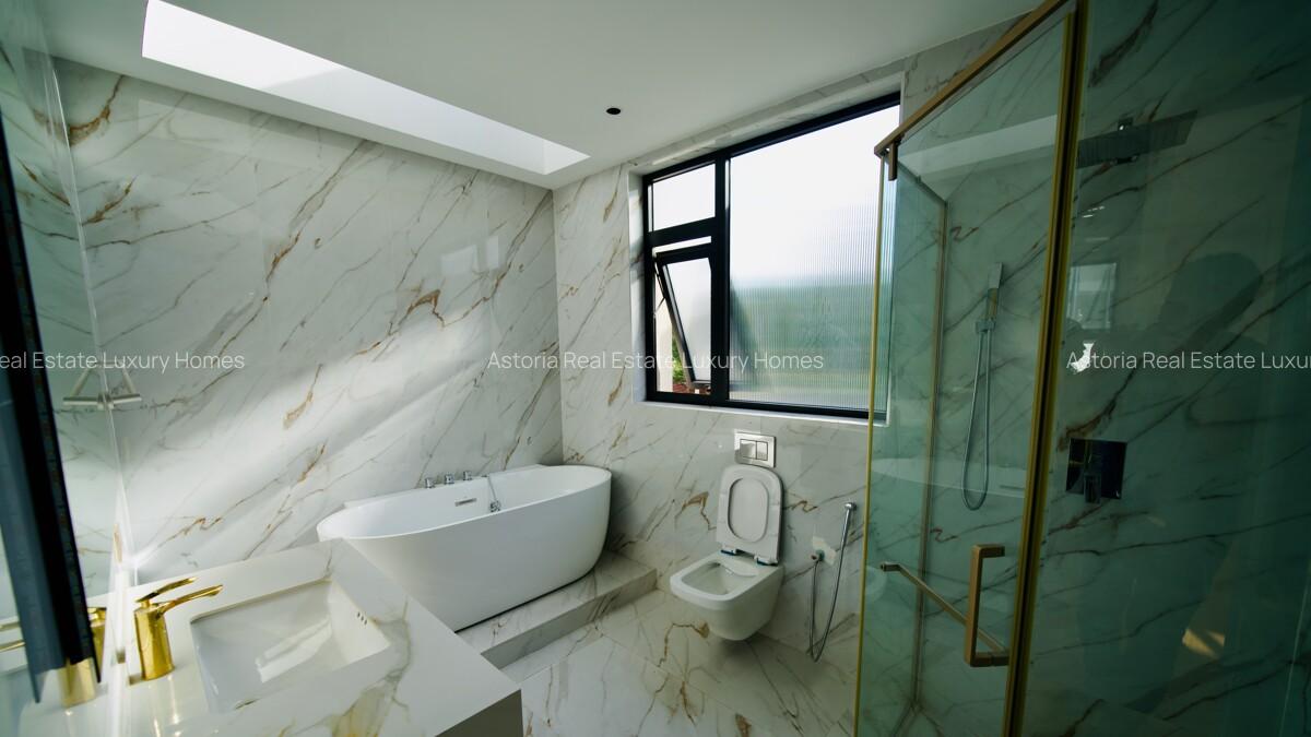 5 Bed Villa with En Suite at 2026-386 5 Bed - 2