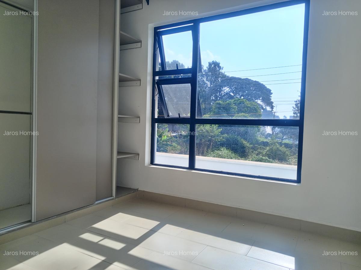 1 Bed Apartment with En Suite at Kirawa Road - 4