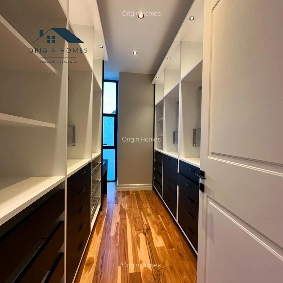 5 Bed Townhouse with En Suite at Loresho - 7