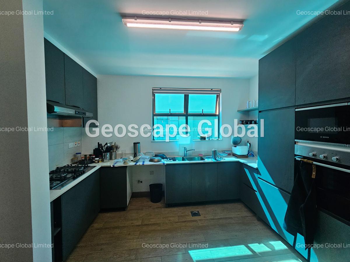 Furnished 5 Bed Apartment with En Suite in Rosslyn - 9