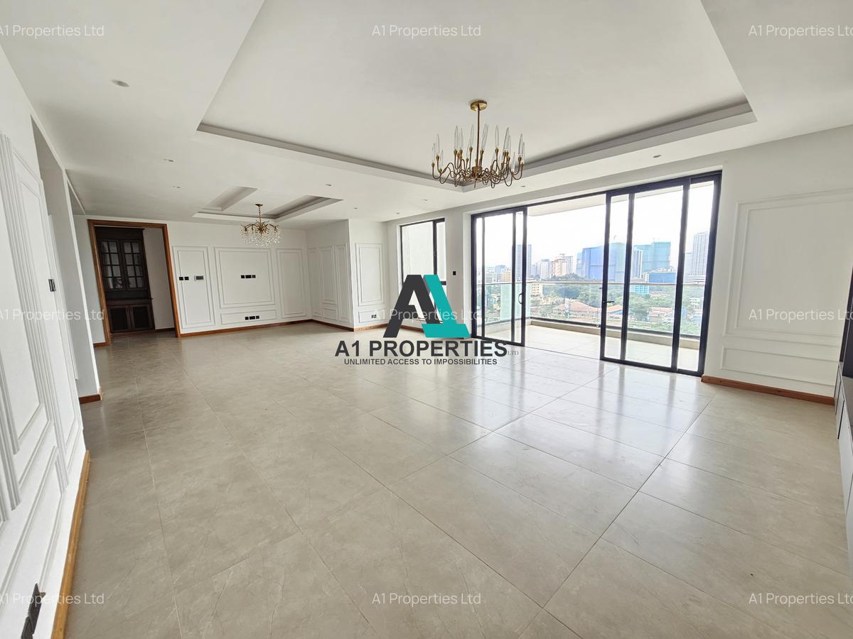 3 Bed Apartment with En Suite in Riverside - 2