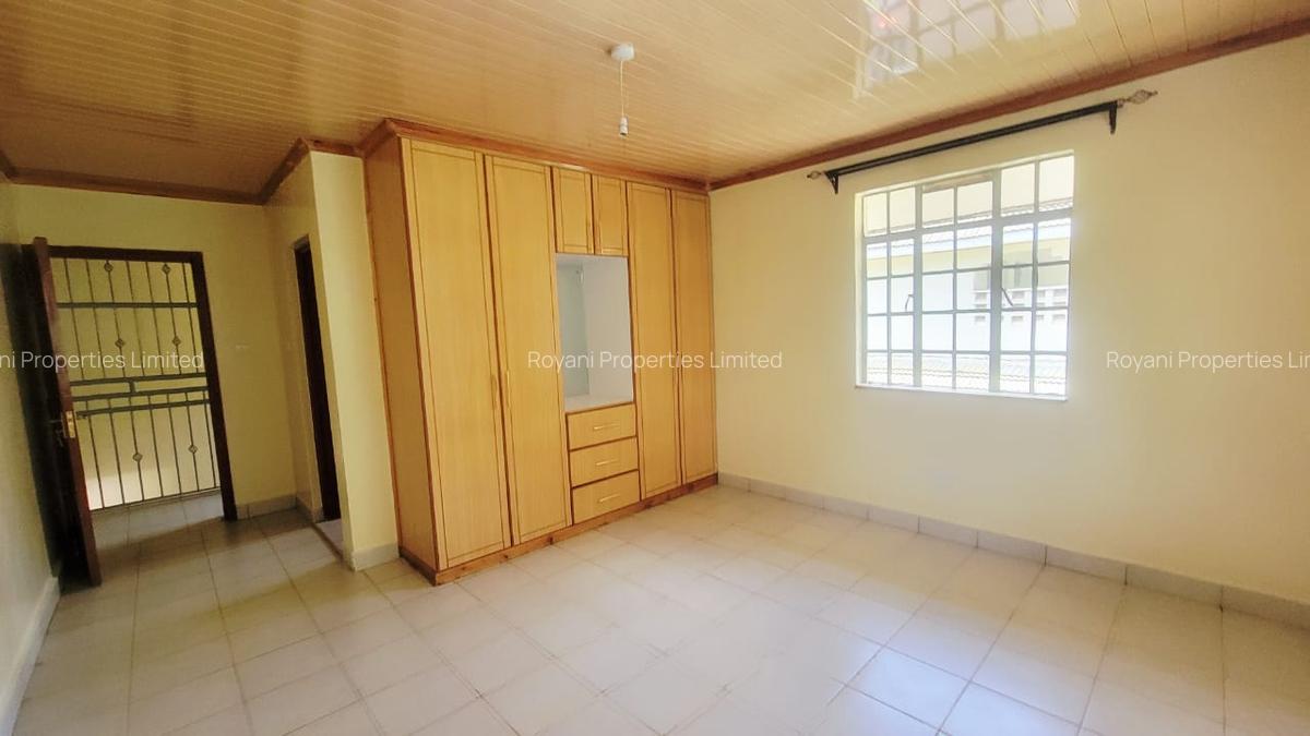 4 Bed House with En Suite in Kiambu Road - 8