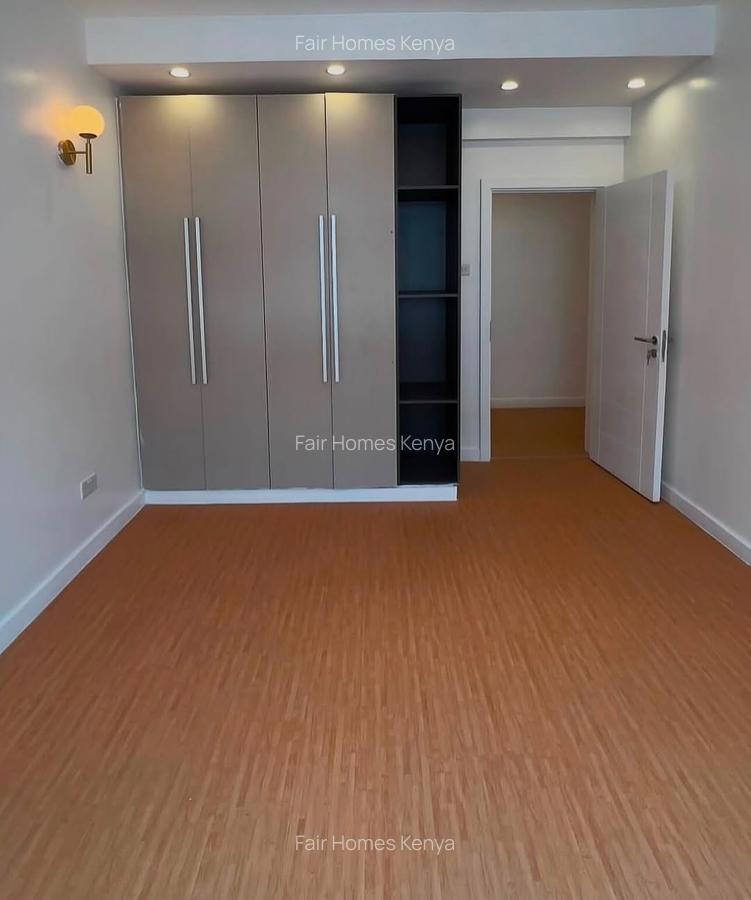 4 Bed Apartment with En Suite at Hatheru Road - 7