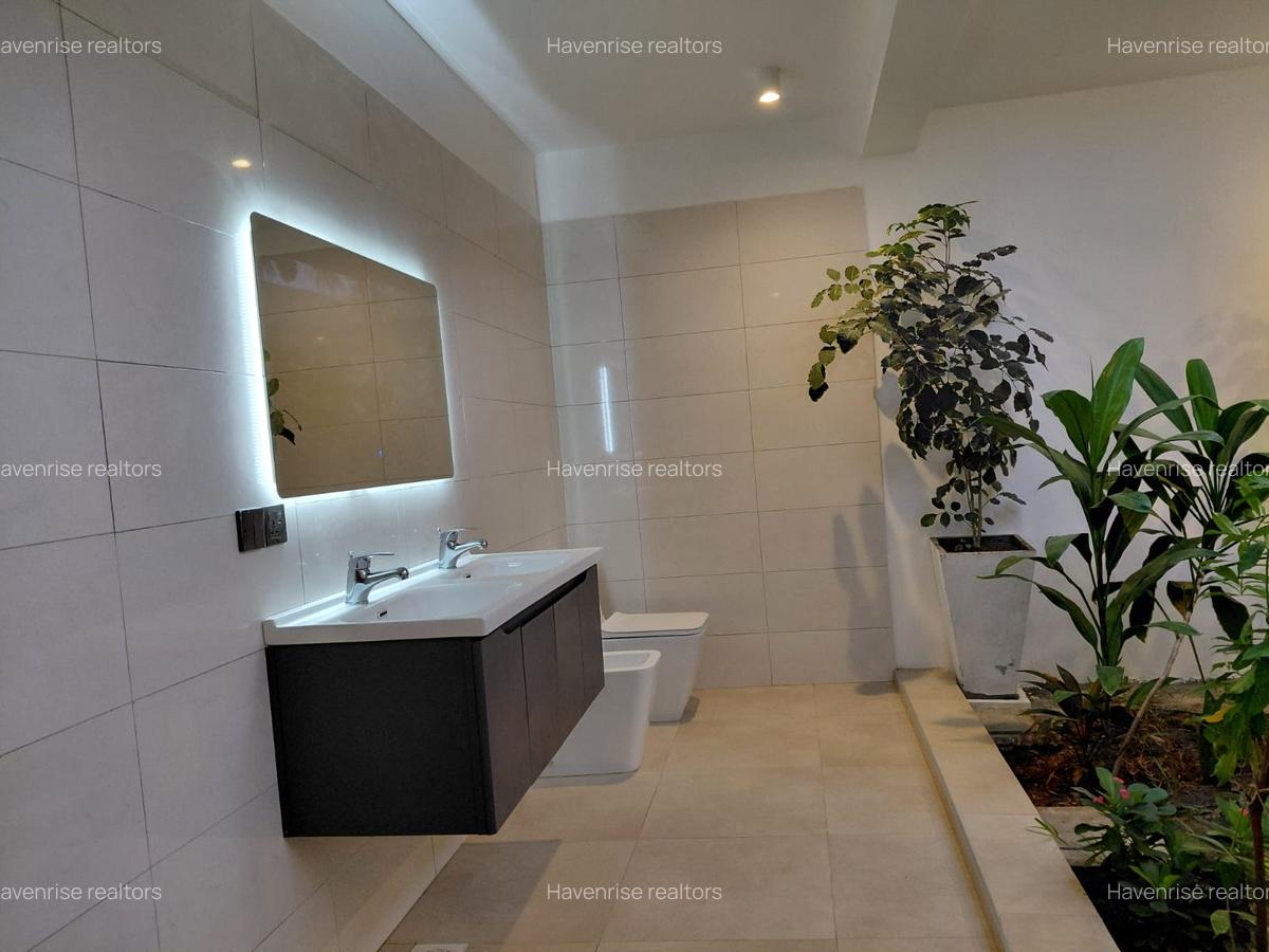 4 Bed House at Watamu - 8