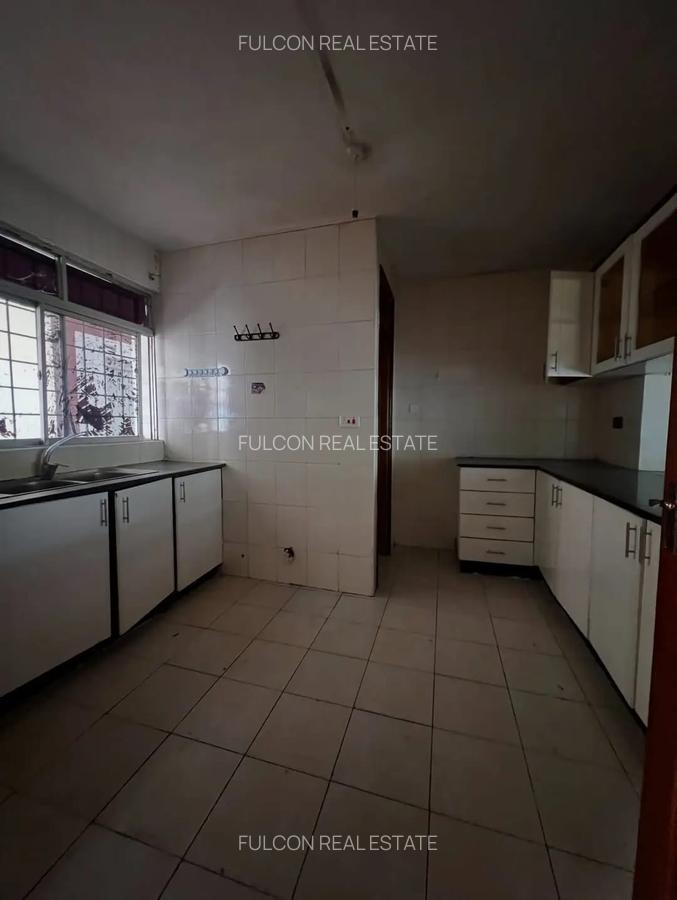 3 Bed Apartment with En Suite in Lavington - 8