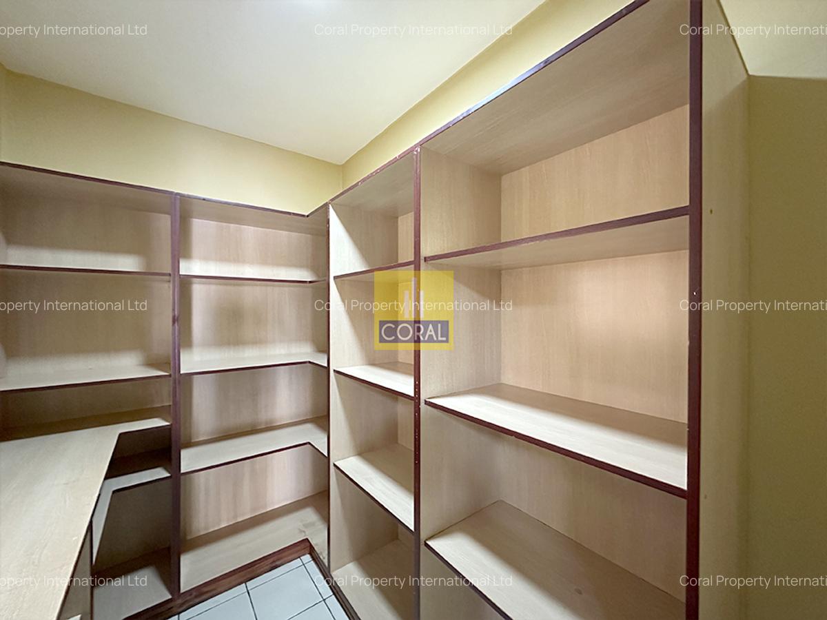 4 Bed Apartment in Parklands - 15