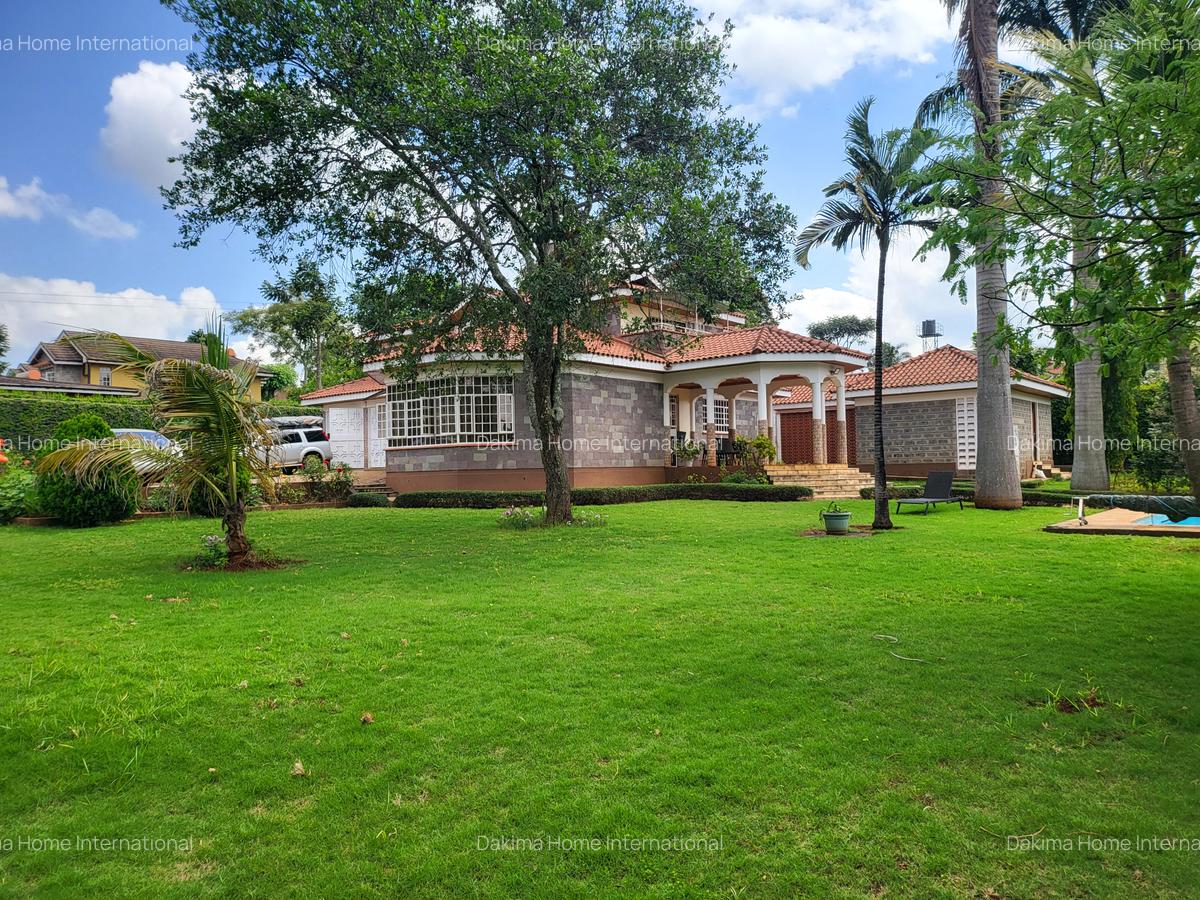 5 Bed House with En Suite in Runda - 12