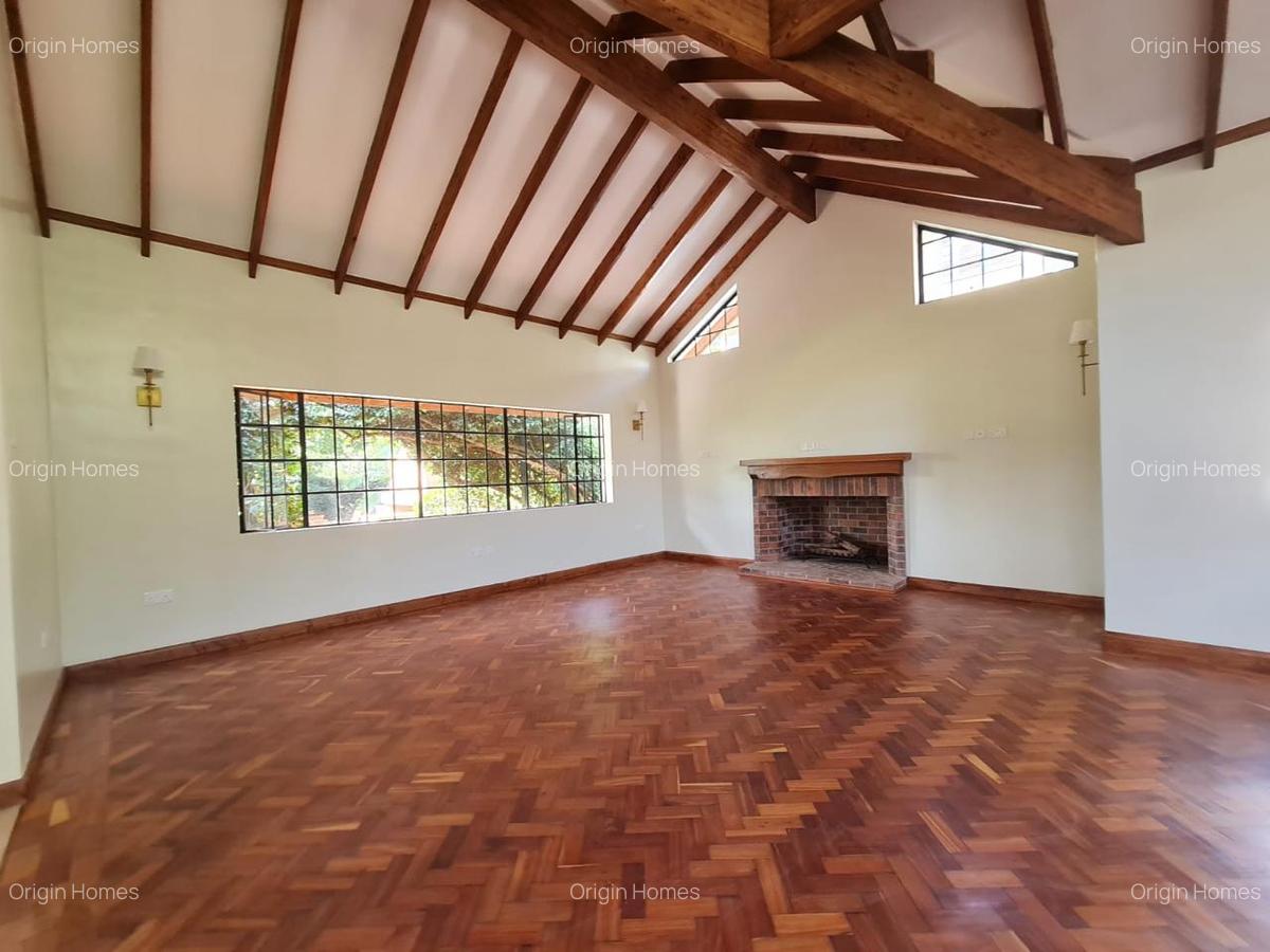 4 Bed House with En Suite at Lavington - 11
