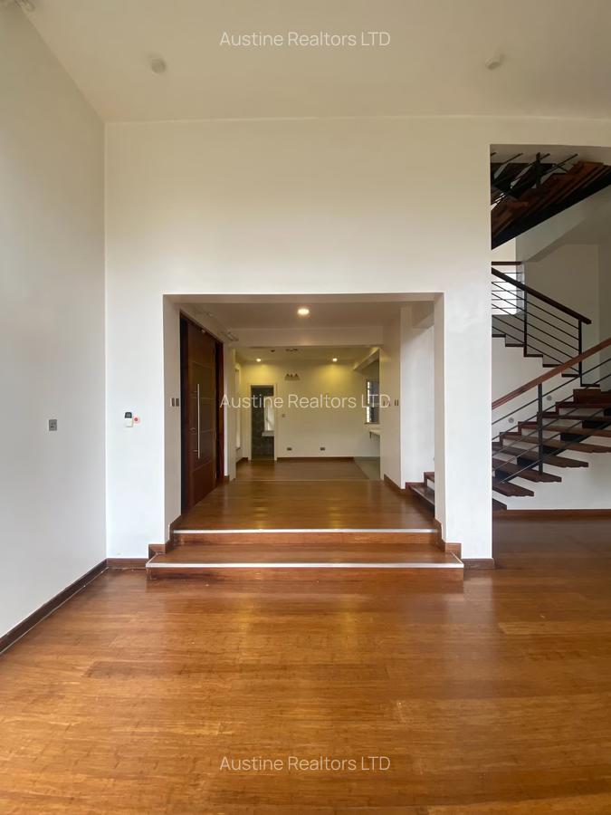 4 Bed Villa with En Suite at Kabasiran - 4