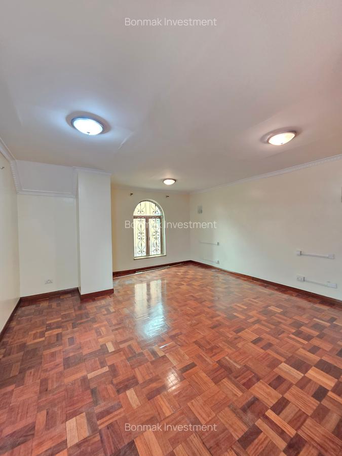 4 Bed Townhouse with En Suite at Lavington Green - 11