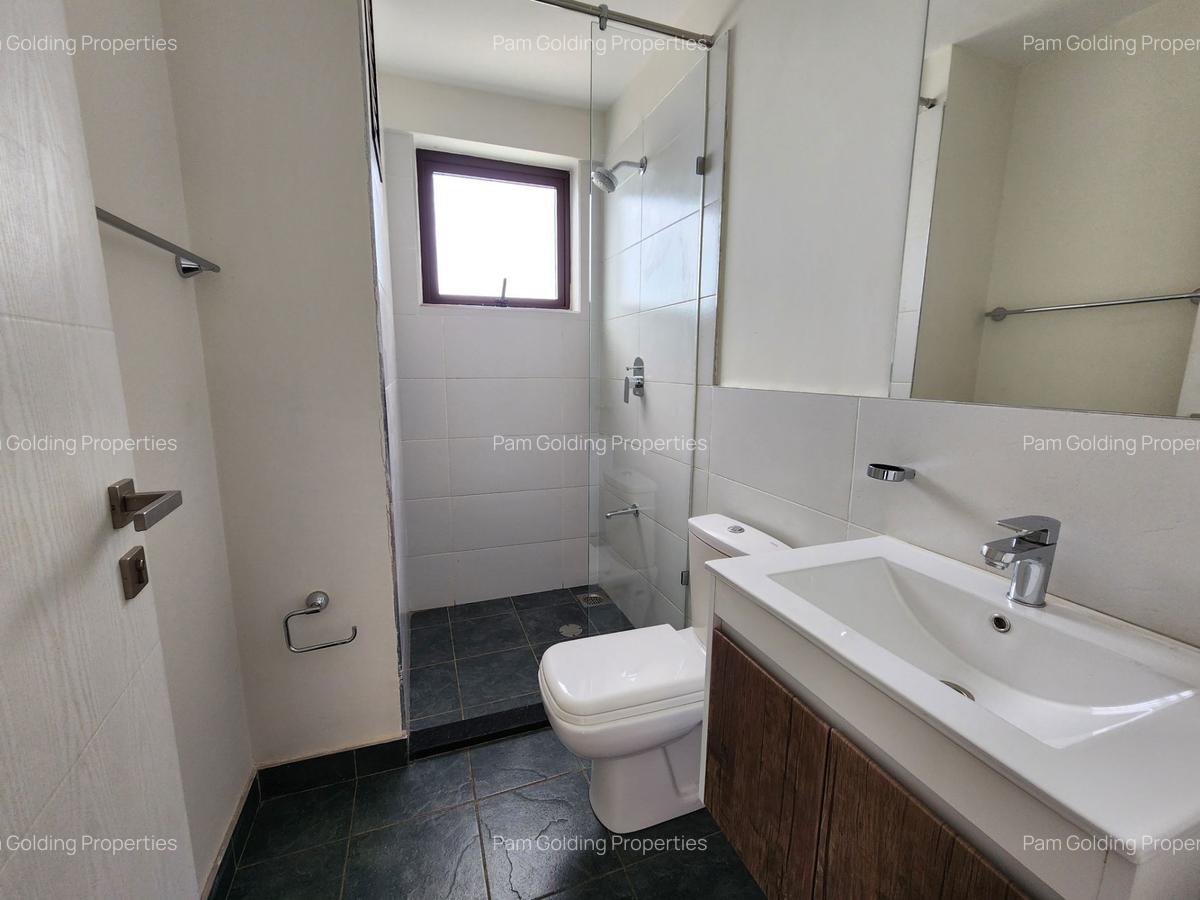 3 Bed Apartment with En Suite in Thika Road - 11