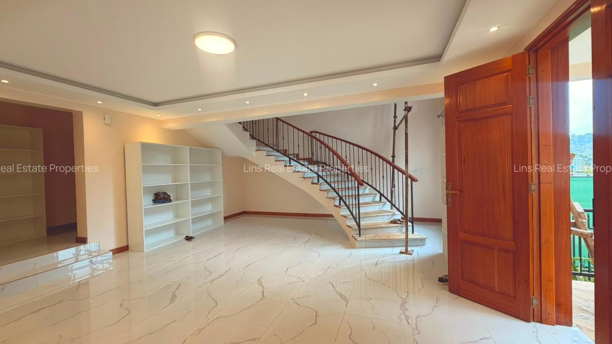 4 Bed Townhouse with En Suite in Nyari - 7