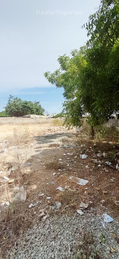 Land at Nyali - 10