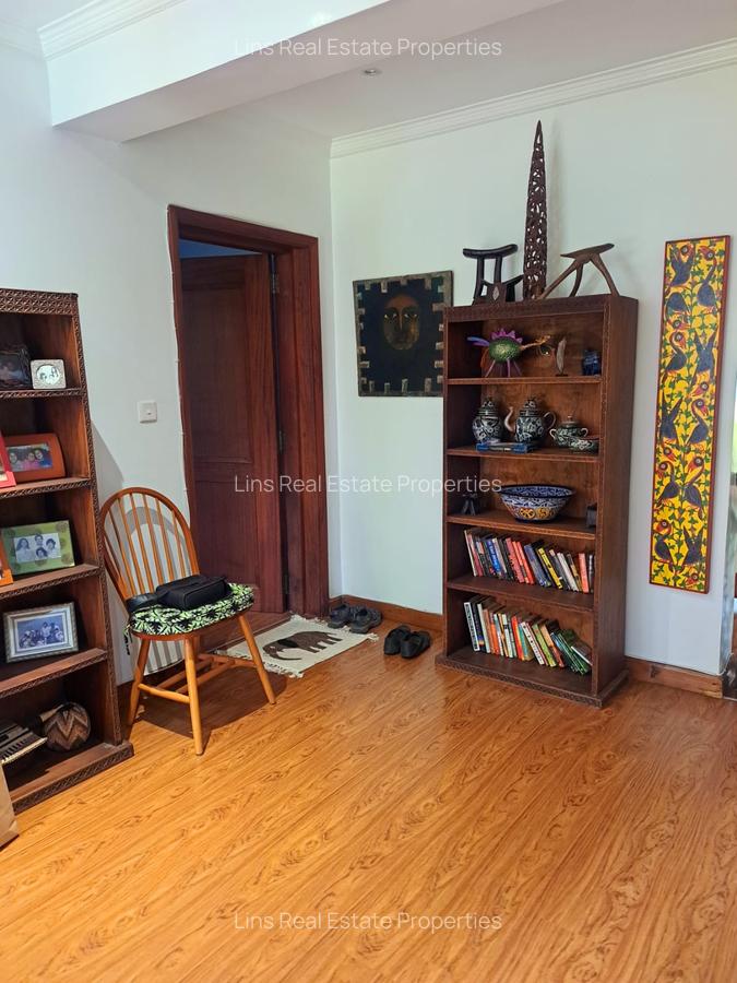 4 Bed Townhouse with En Suite in Spring Valley - 19