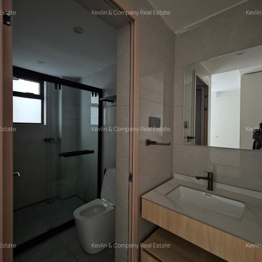3 Bed Apartment with En Suite in Riverside - 14