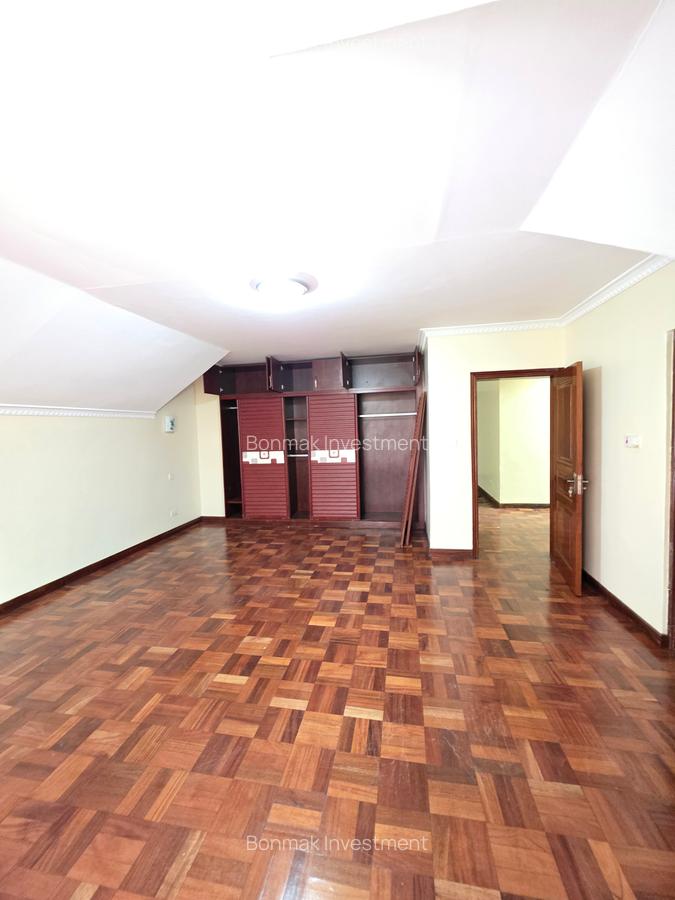 4 Bed Townhouse with En Suite at Lavington Green - 9