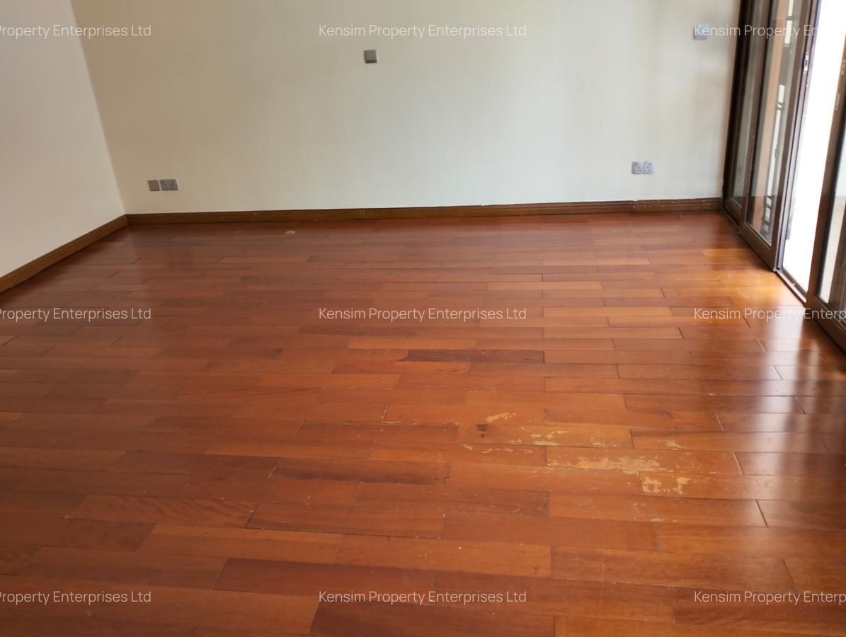 5 Bed Townhouse with En Suite in Lavington - 20