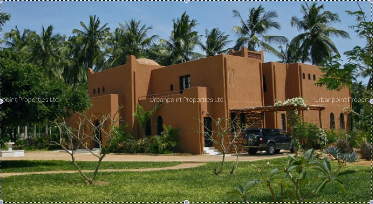 4 Bed House with En Suite in Watamu - 11