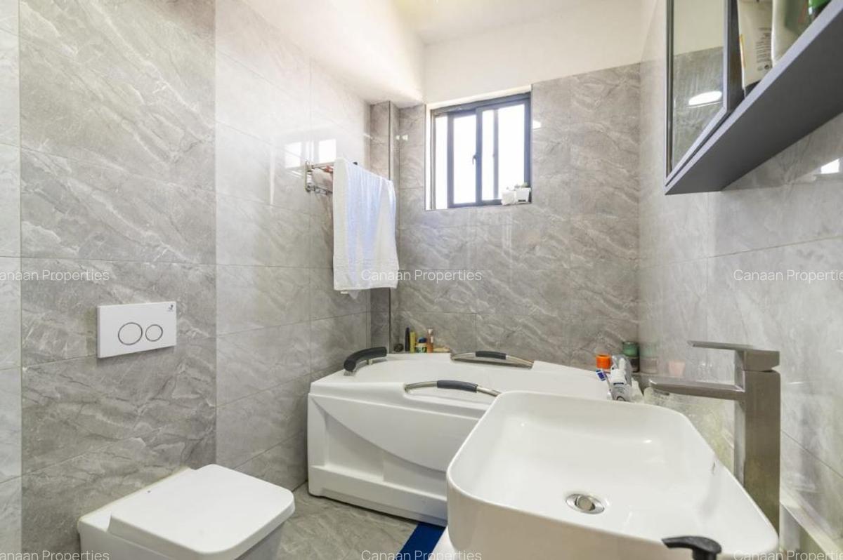 3 Bed Apartment with En Suite in Lavington - 8