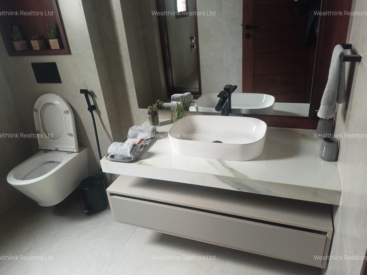 4 Bed Townhouse with En Suite at Runda - 14