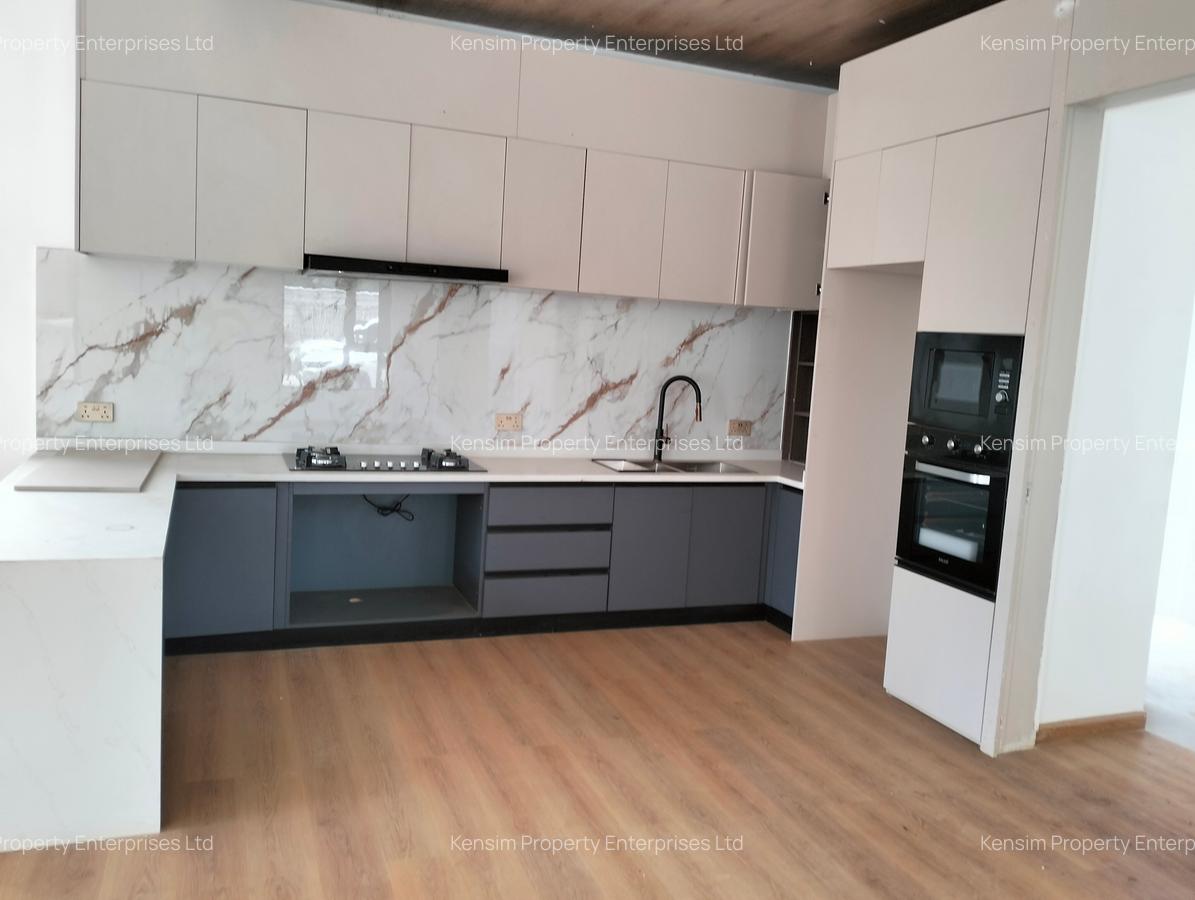 5 Bed Townhouse with En Suite in Lavington - 9