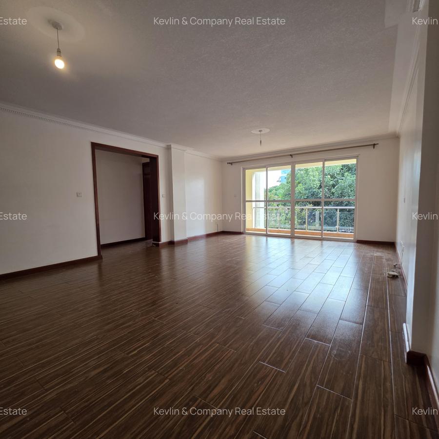 3 Bed Apartment with En Suite in Riverside - 1