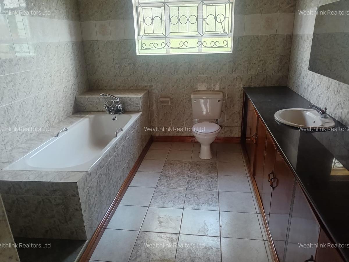 5 Bed House with En Suite at Nyari - 8