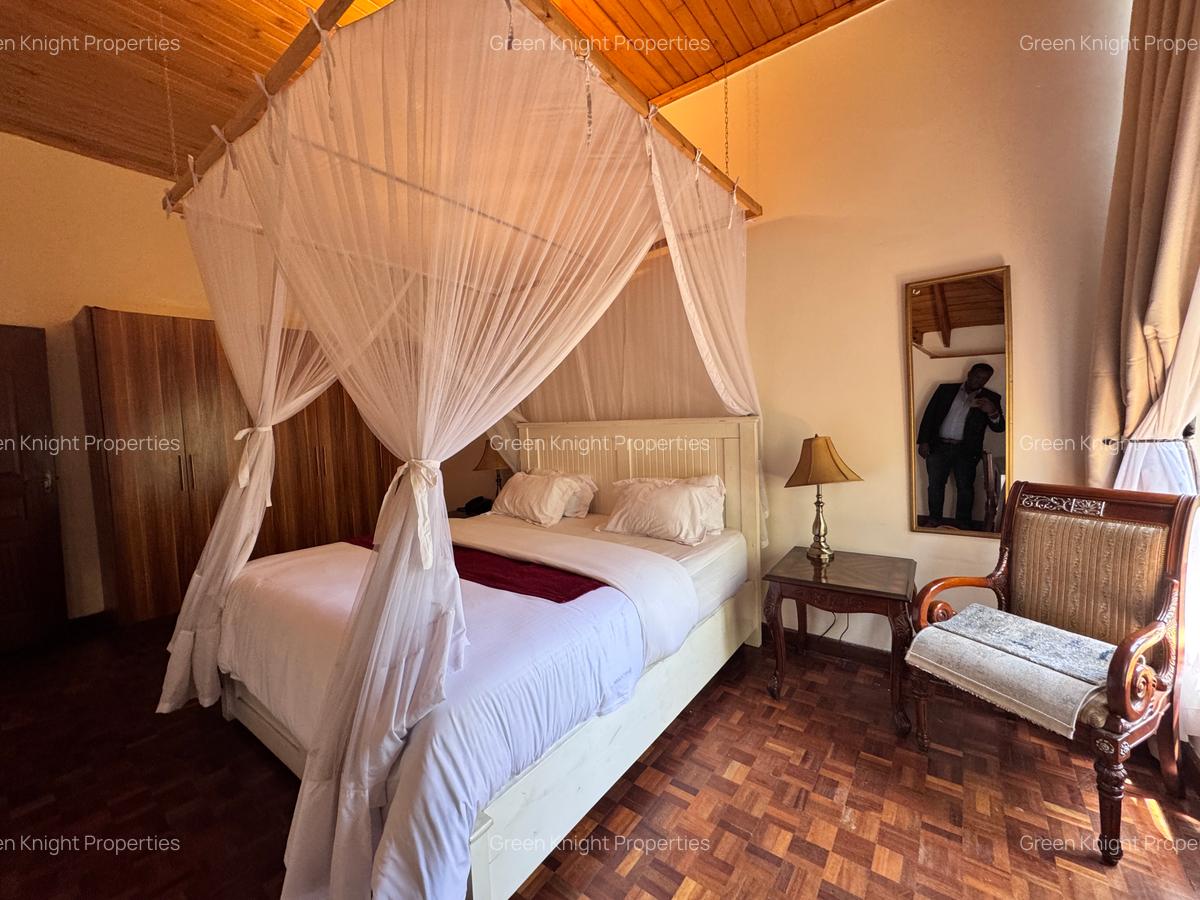 Serviced 2 Bed Apartment with En Suite in Lavington - 5