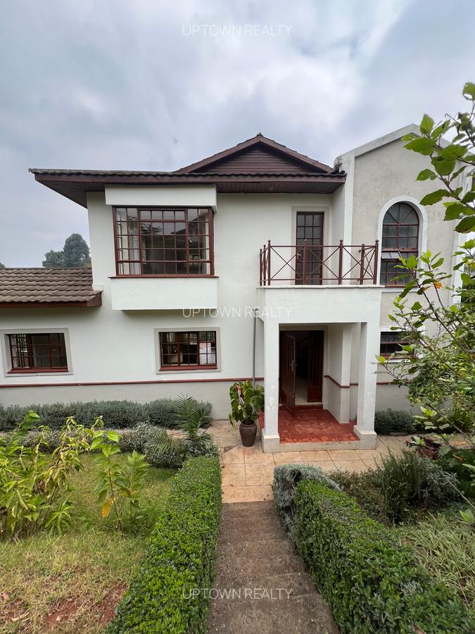 3 Bed Villa with En Suite at Redhill - 2