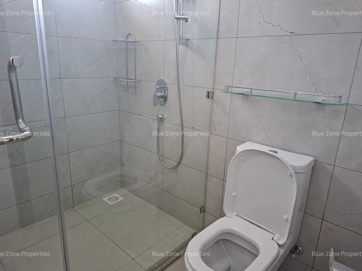 Furnished 2 Bed Apartment with En Suite at Close To Un - 11
