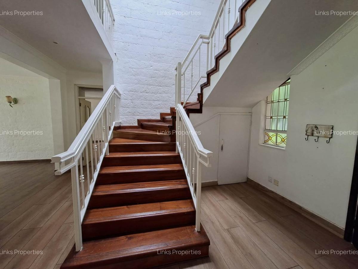 5 Bed Townhouse with En Suite at Karen - 8