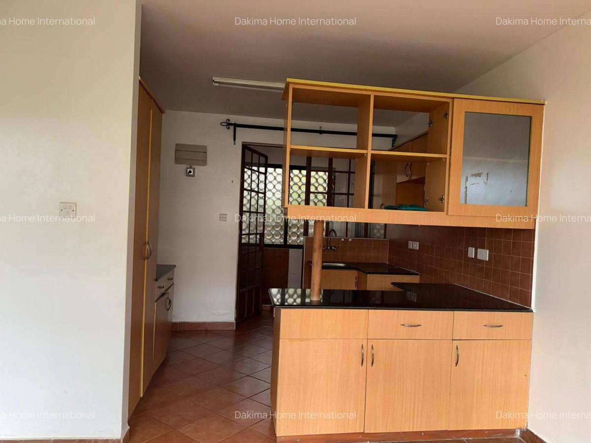 2 Bed Apartment with En Suite in Rhapta Road - 2