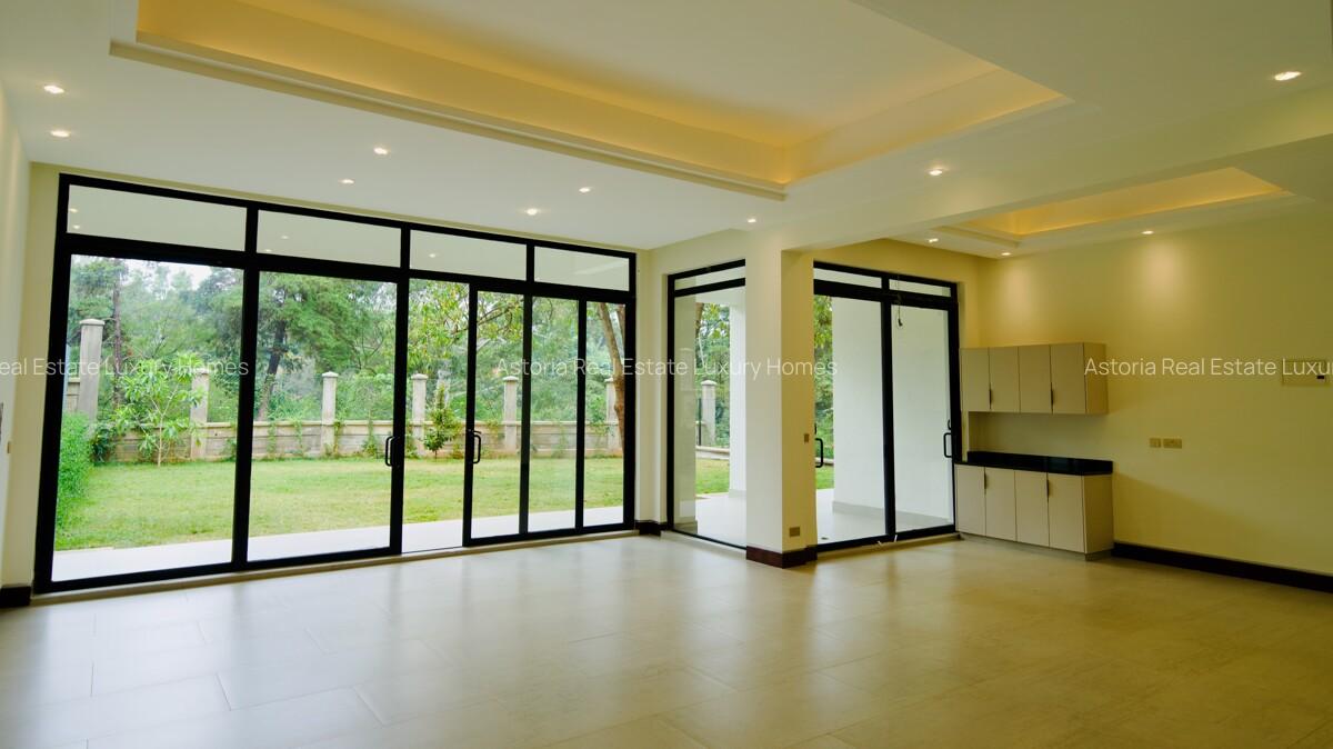 6 Bed Villa with En Suite at 2026-183 - 3