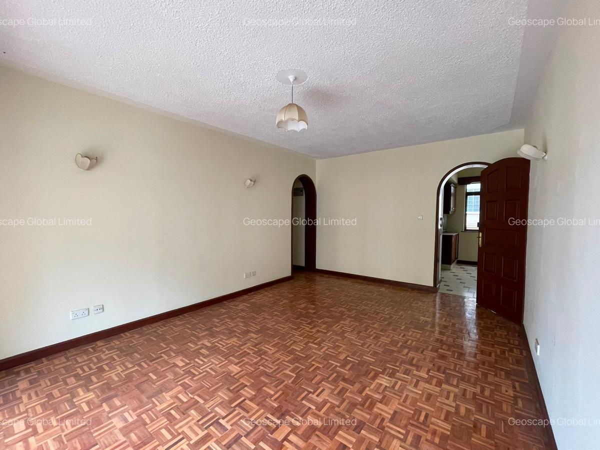 3 Bed Apartment with En Suite in Brookside - 9