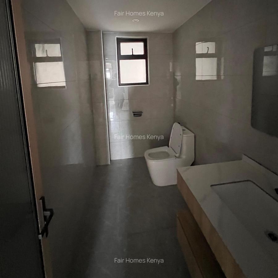 3 Bed Apartment with En Suite at Riverside Drive - 17