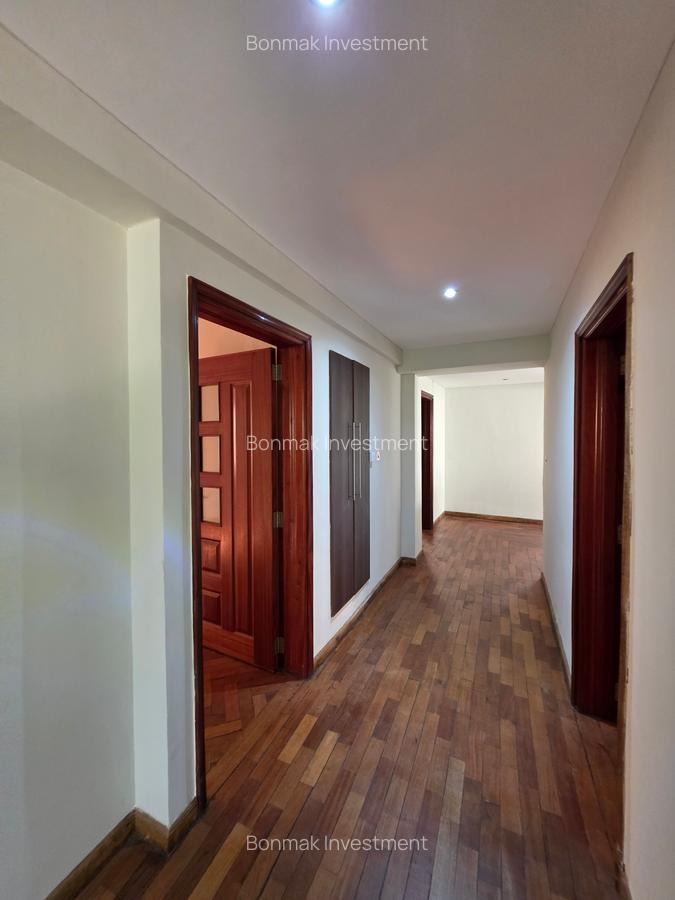 4 Bed Townhouse with En Suite at Lavington Green - 16