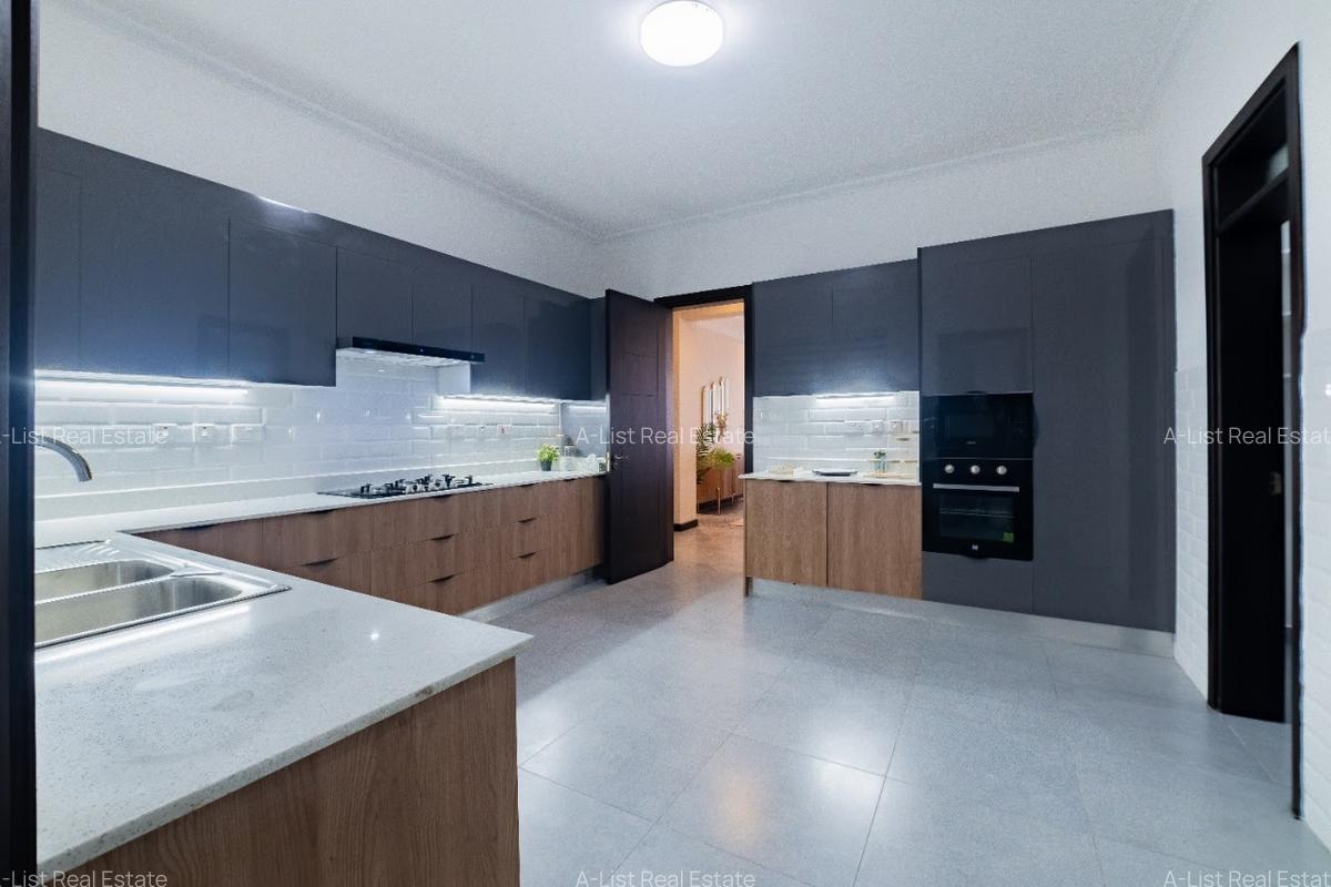 3 Bed Apartment with En Suite at Mandera Road - 5