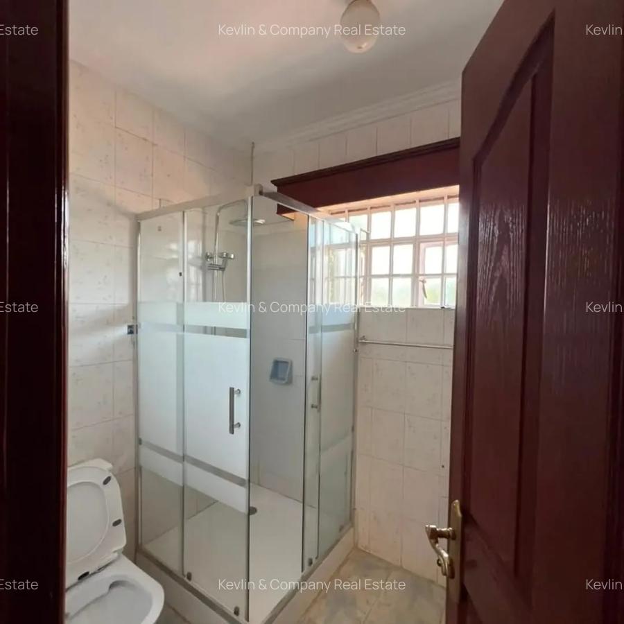 5 Bed Villa with En Suite in Runda - 19