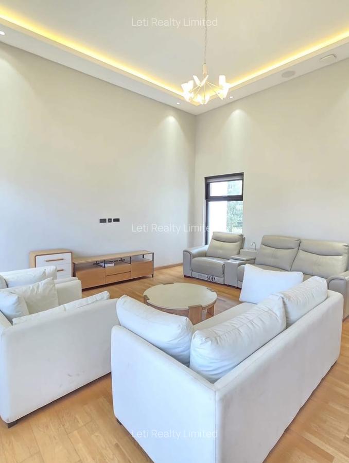 5 Bed Townhouse with En Suite in Lavington - 3
