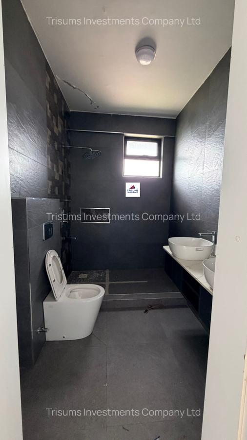 3 Bed Apartment with En Suite in Parklands - 15