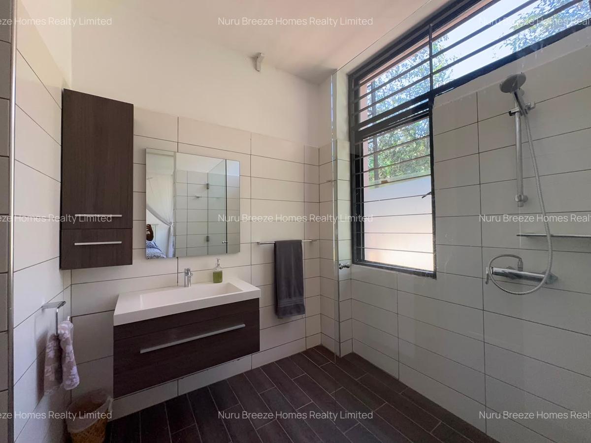3 Bed Villa with En Suite in Muthaiga - 18